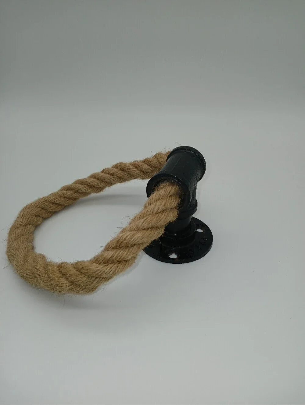 Industrial Rope Towel Ring - Wall-Mounted Metal Towel Rack/Bar